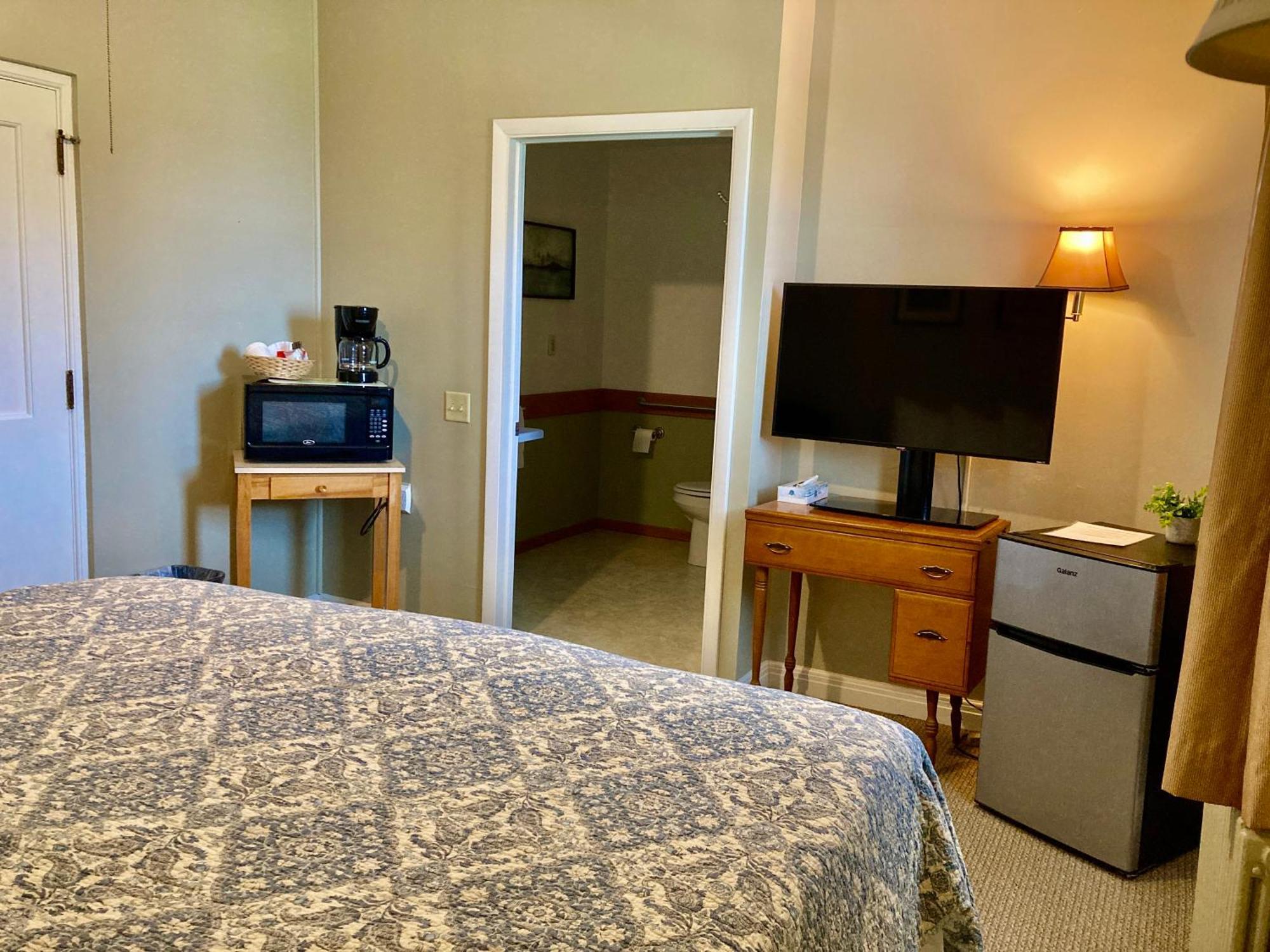Garden Grove Retreat & Lodging Near Pictured Rocks, Fayette, Trails Kültér fotó